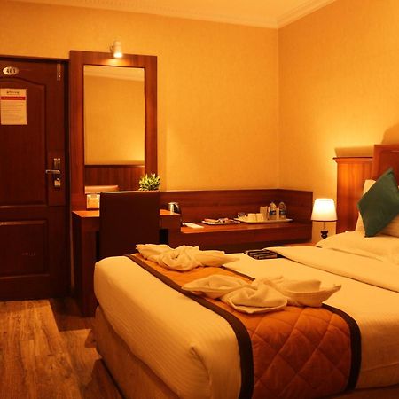 Hotel Noor Empire International Kormangala Bangalore Extérieur photo