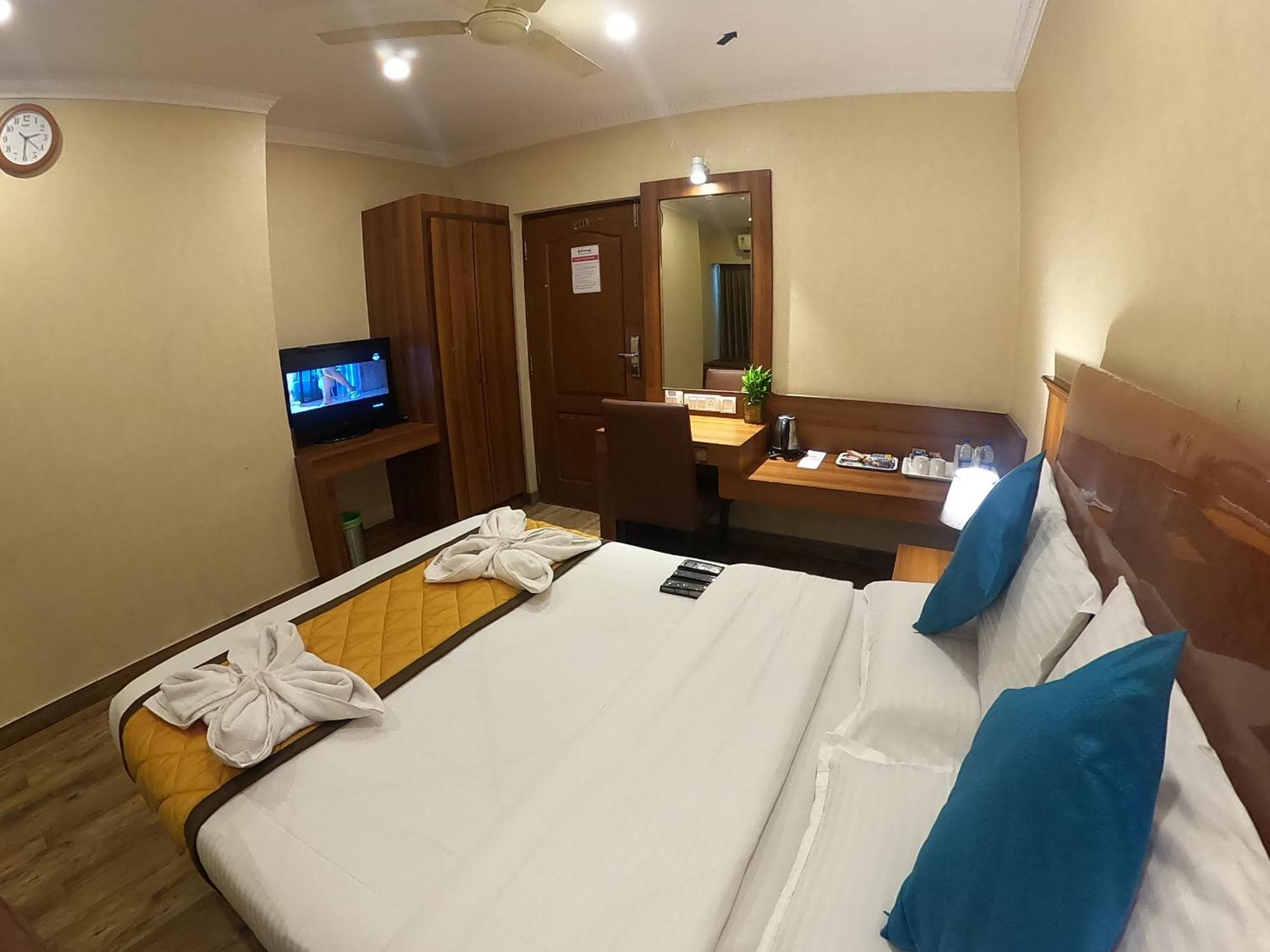 Hotel Noor Empire International Kormangala Bangalore Extérieur photo