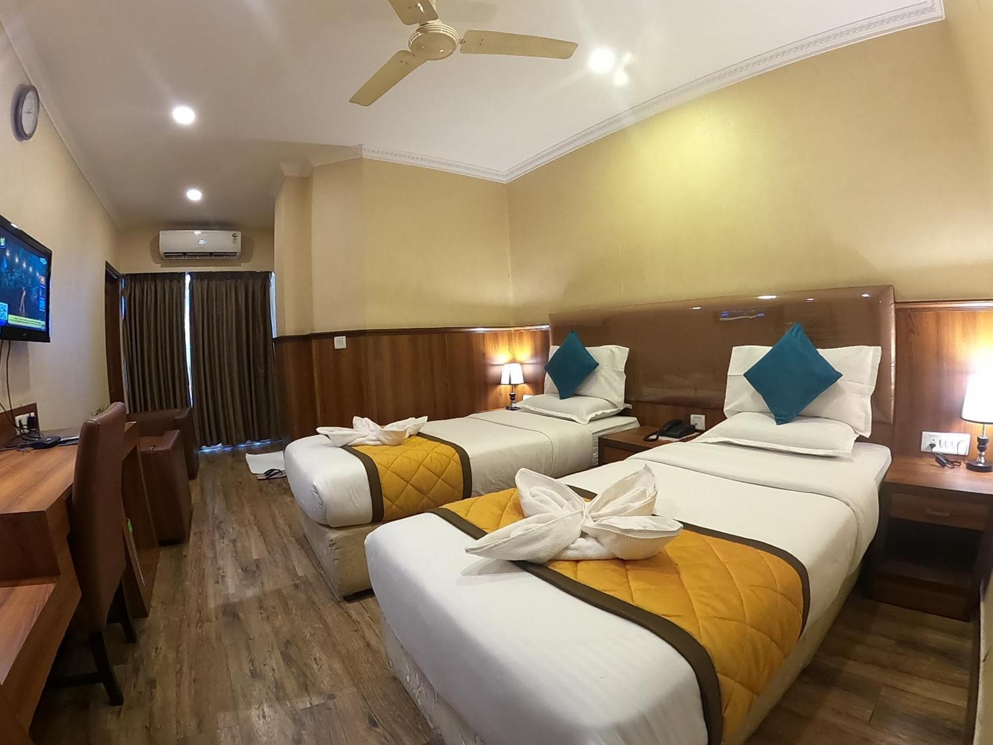 Hotel Noor Empire International Kormangala Bangalore Extérieur photo