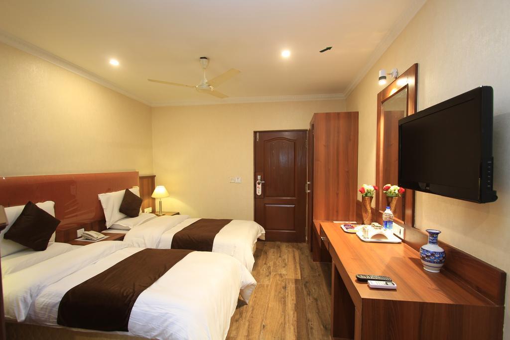 Hotel Noor Empire International Kormangala Bangalore Extérieur photo