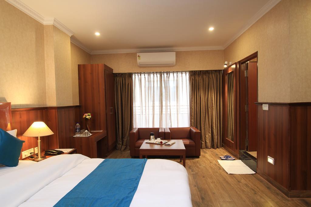 Hotel Noor Empire International Kormangala Bangalore Extérieur photo