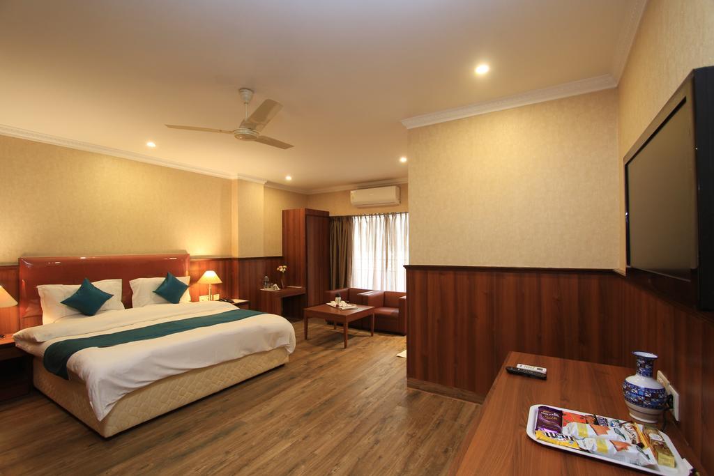 Hotel Noor Empire International Kormangala Bangalore Extérieur photo